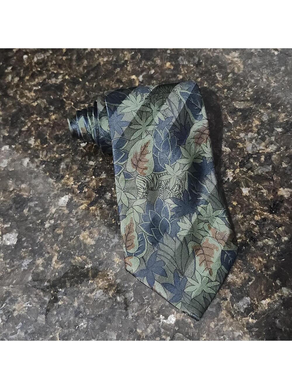 Brioni 100% Silk Handmade In Italy Neck Tie Plant Jungle Forest Zebra All Over